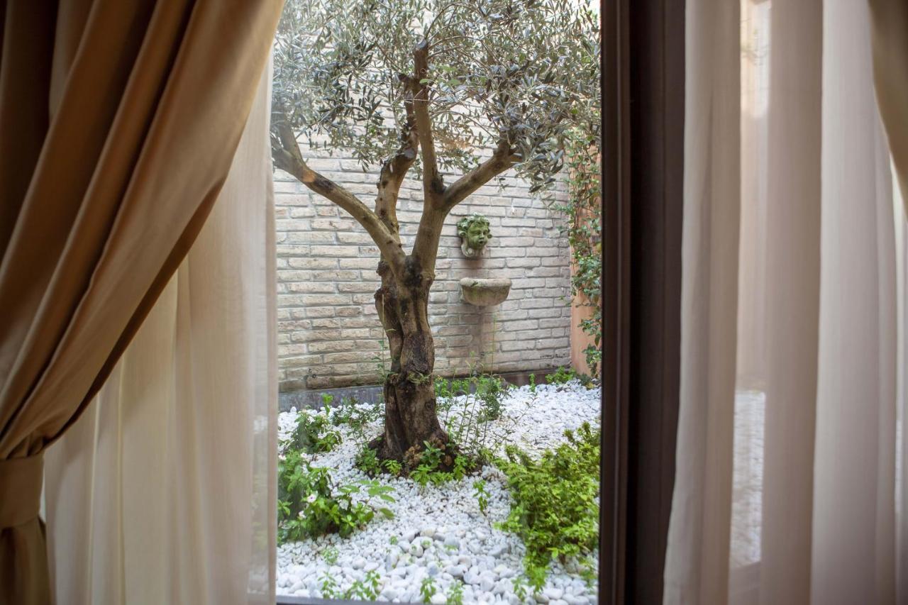 Hotel Rua Frati 48 In San Francesco Modena Bagian luar foto