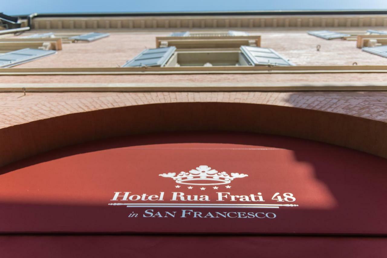 Hotel Rua Frati 48 In San Francesco Modena Bagian luar foto